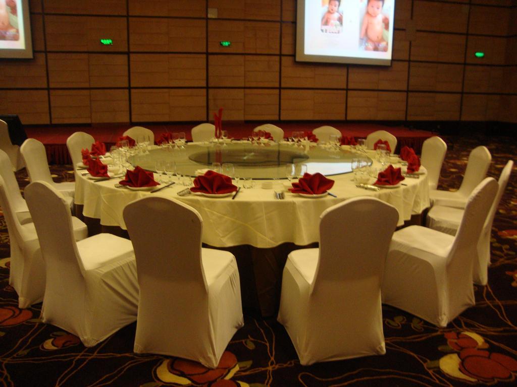 Ramada Plaza Lianyungang Otel Dış mekan fotoğraf