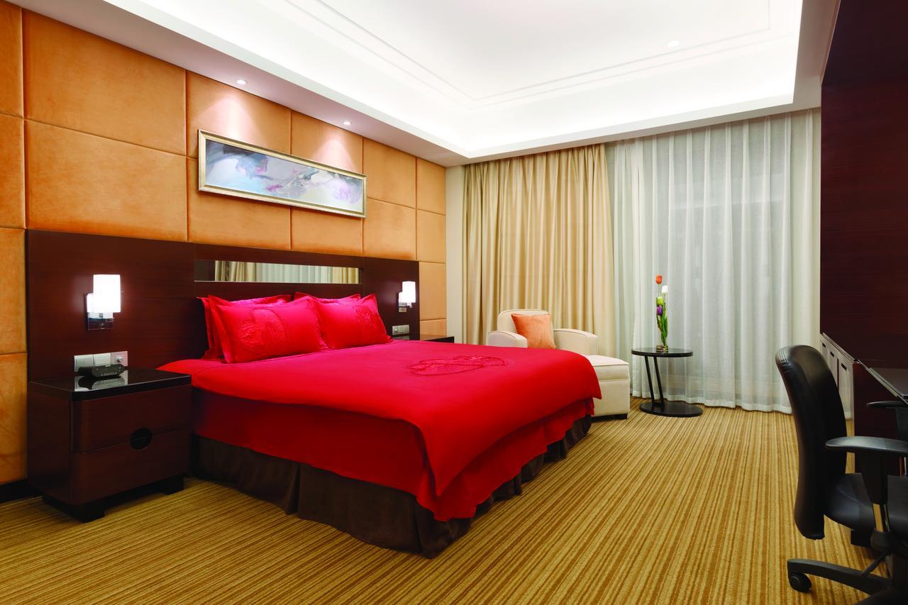 Ramada Plaza Lianyungang Otel Dış mekan fotoğraf